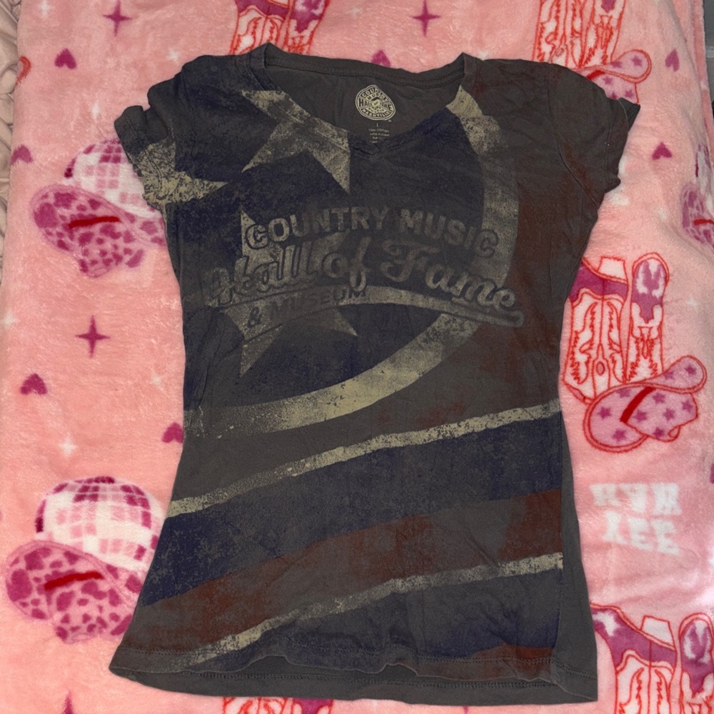 Black Tee